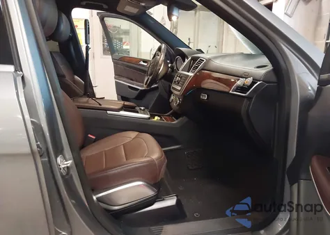 2016 Mercedes-Benz Gl 550 4Matic из США, поврежденный, VIN 4JGDF7DEXGA665406